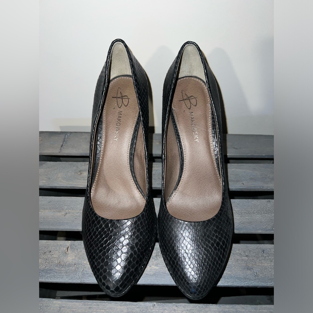 B Makovsky snakeskin heels
